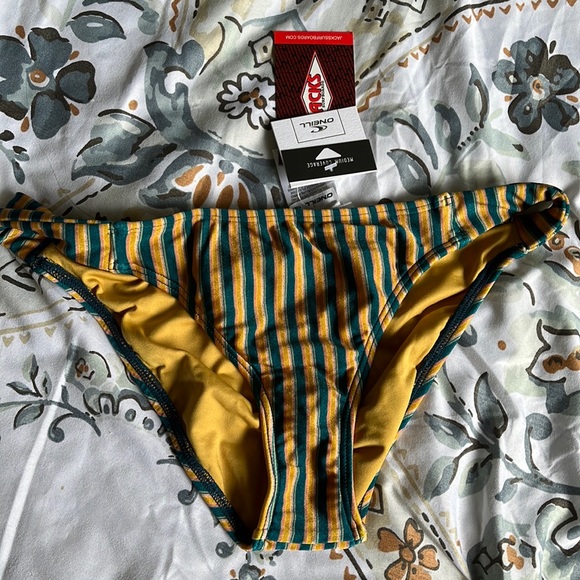 NWT O’Neill Natasha Side Twist Bikini Bottoms; M - Picture 2 of 8